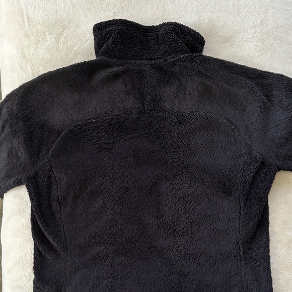 The North Face Black Half-Zip Fleece - Picture 4 of 4